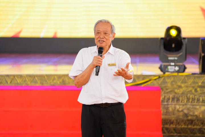 Hội trại AMAZING HUTECH 2023 chính thức khai mạc, sinh viên bật mood “chơi hết sức, quẩy hết mình” 86