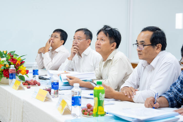Hội đồng đánh giá cao các công nghệ mới tại buổi bảo vệ luận văn/đề án tốt nghiệp Thạc sĩ ngành Kỹ thuật cơ điện tử 4