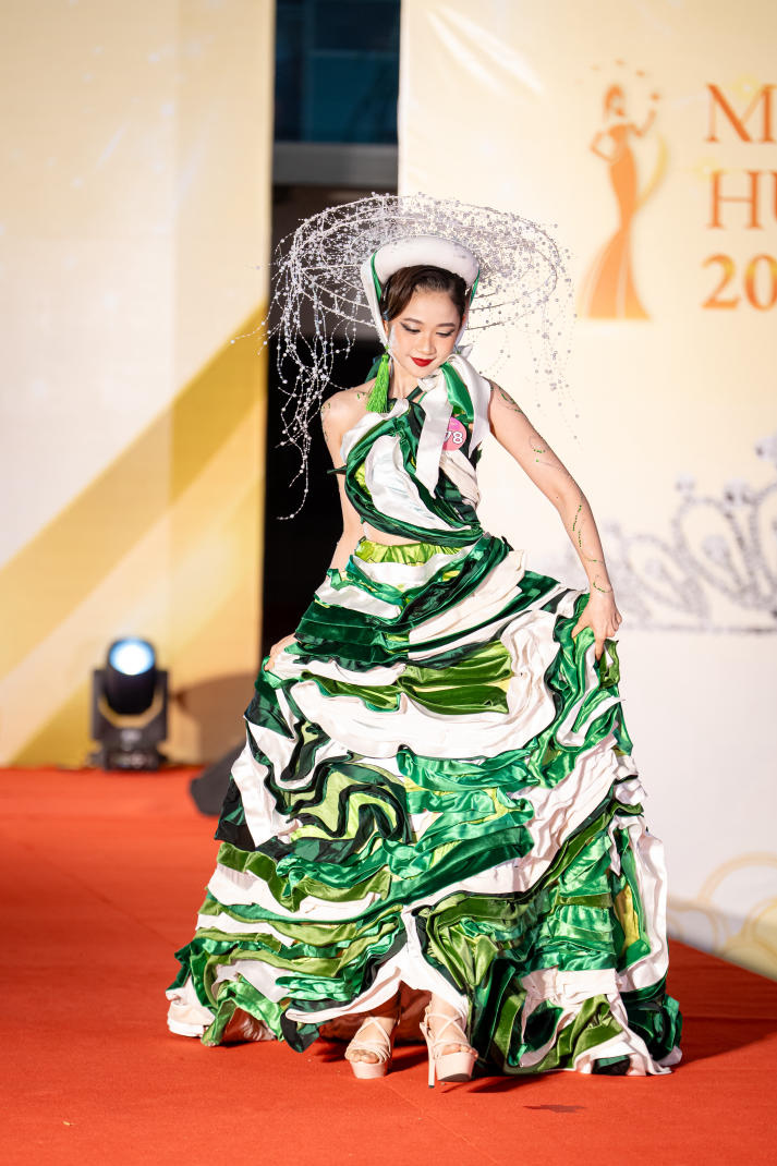 Bản lĩnh làm nền, sáng tạo làm chất - Sinh viên HUTECH nổi bật trên mọi đấu trường tài năng 118