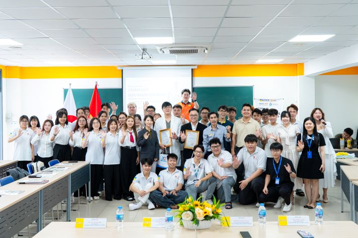 Sinh viên VJIT trang bị kiến thức và kỹ năng bảo vệ sức khỏe, phòng ngừa đột quỵ 88