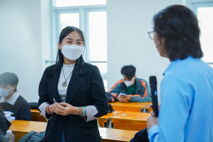 Sinh viên ngành Tâm lý học HUTECH tìm hiểu kỹ thuật sử dụng Metaphor trong tham vấn và trị liệu tâm lý 54