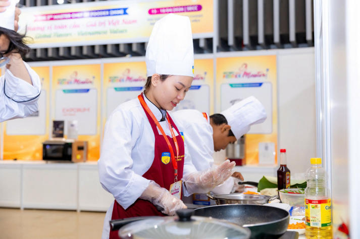 Sinh viên HUTECH ghi dấu ấn với loạt thành tích ấn tượng tại Master Chef of Foodex 2026 37