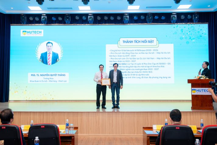 [Video] Tổng kết 05 năm hoạt động khoa học công nghệ, HUTECH định vị chiến lược phát triển giai đoạn mới 112