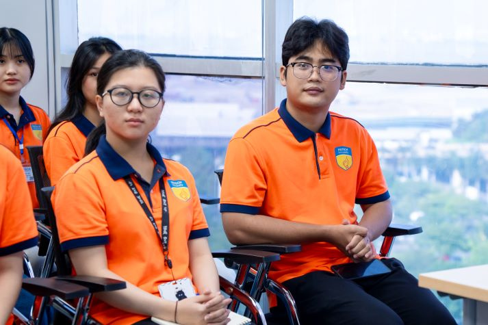 Sinh viên ngành Ngôn ngữ Nhật khám phá nghiệp vụ dự toán tại ACSD 47