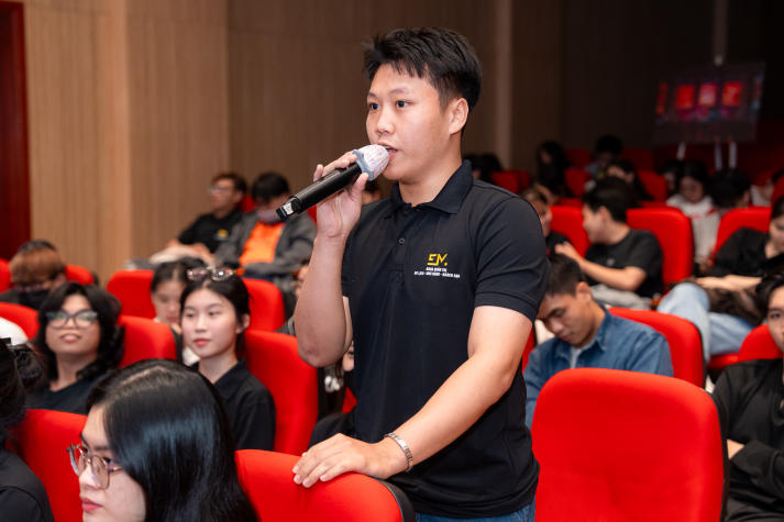“Sân khấu là nhà” - Trạm sạc cảm hứng cho sinh viên ngành Quản trị sự kiện 86