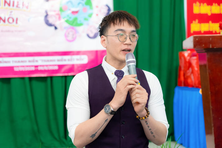 Sinh viên HUTECH và UIUC mang làn gió giao lưu quốc tế đến Trường Tiểu học Hà Huy Tập 14