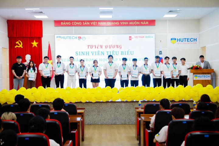 Viện Công nghệ Việt - Hàn tuyên dương 227 sinh viên xuất sắc và phát động cuộc thi tìm hiểu văn hóa Hàn Quốc 63