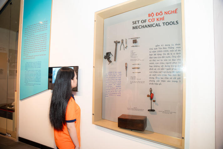 [Ảnh] Sinh viên Khoa Marketing - Kinh doanh quốc khám phá lịch sử, bồi đắp lý tưởng sống trên hành trình về nguồn 50