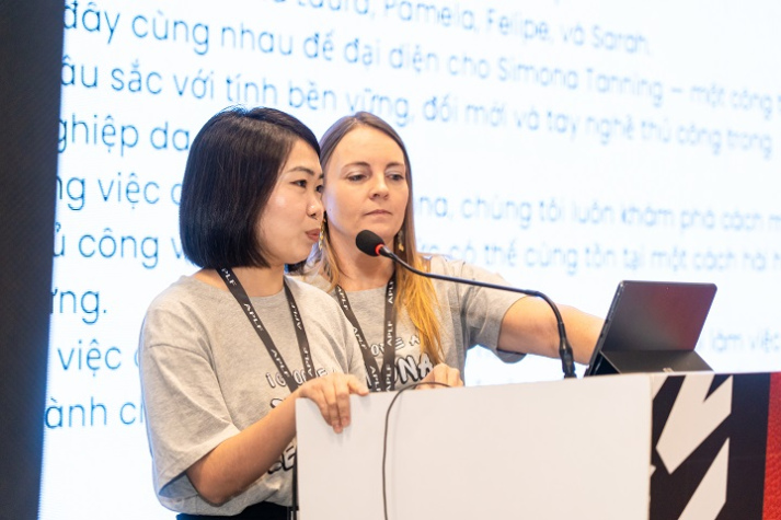 Sinh viên Thiết kế thời trang trình bày dự án tại chương trình The Next Leather Fashion Designers 35