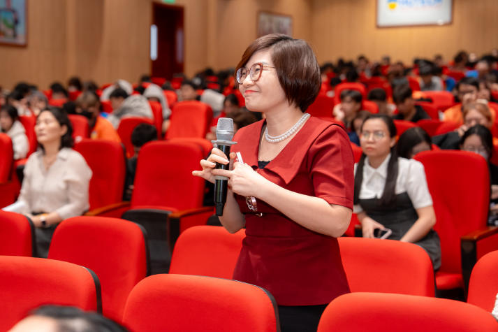 Tổng biên tập Journal of Global Marketing chia sẻ quyết chinh phục tạp chí khoa học quốc tế uy tín 60