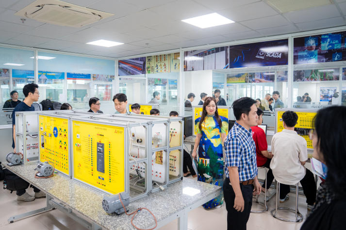 Tăng cường kết nối quốc tế: HUTECH làm việc với loạt trường đại học danh tiếng 123