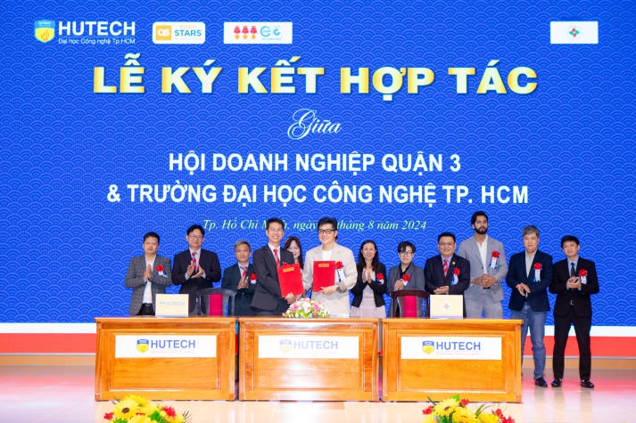 [Video] Sinh viên “khoe” hơn 200 đồ án tốt nghiệp ấn tượng trước doanh nghiệp tại HUTECH TECHSHOW 2024 190