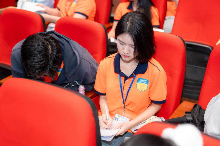 Sinh viên HUTECH viết nên câu chuyện trưởng thành tại “Chắp Cánh - Hành trình bản lĩnh” 109