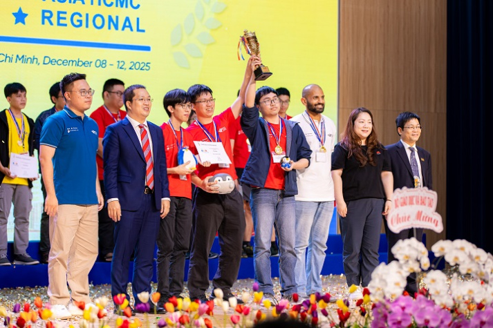 Khép lại OLP’25, OlpAI’25, Procon’25 và ICPC Asia HCMC 2025 tại HUTECH, mở ra tiềm năng mới cho thế hệ công nghệ trẻ 144
