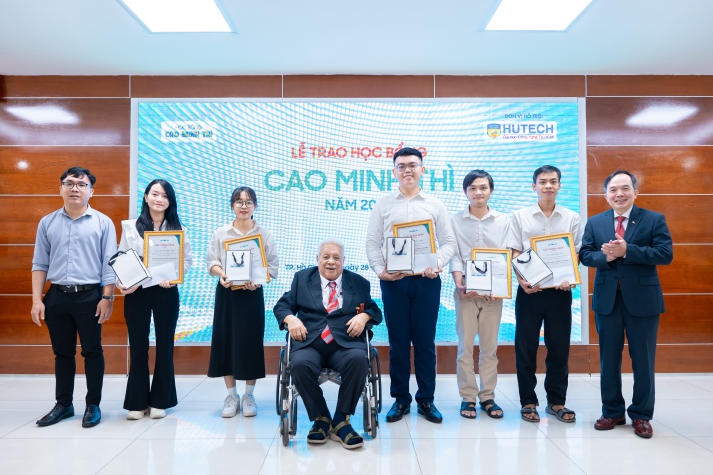 25 suất học bổng Cao Minh Thì trị giá 250 triệu được trao đến sinh viên, học viên cao học, nghiên cứu sinh 494