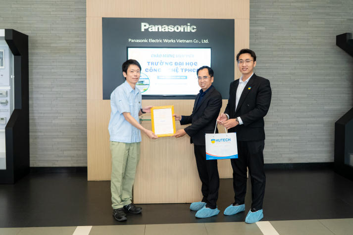 Sinh viên Quan hệ công chúng khám phá vận hành thương hiệu tại nhà máy ECM (Panasonic) 61