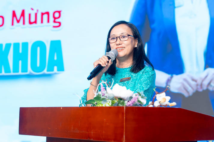 [Video] Tân sinh viên Marketing - Kinh doanh quốc tế mở khóa hành trình tự tin và tỏa sáng 20