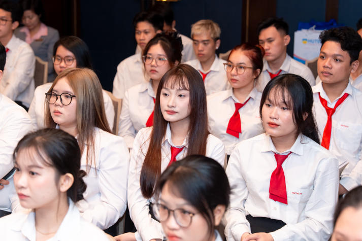 Sinh viên Quản trị khách sạn nâng tầm kỹ năng nghề tại Sheraton Saigon Hotel 41
