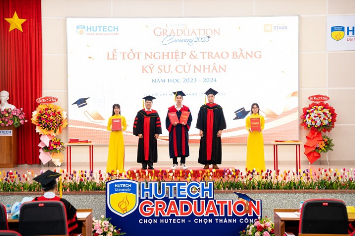 [Video] Lễ Trao bằng tốt nghiệp tháng 12/2023: Tự hào về HUTECH và sẽ khiến cho HUTECH cũng tự hào 110
