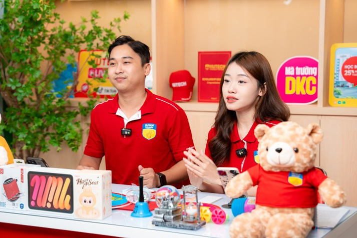[HUTECH TIKTOK LIVE 2026] Chính thức khởi động, “lên sóng” phiên đầu tiên vào 29/10 30