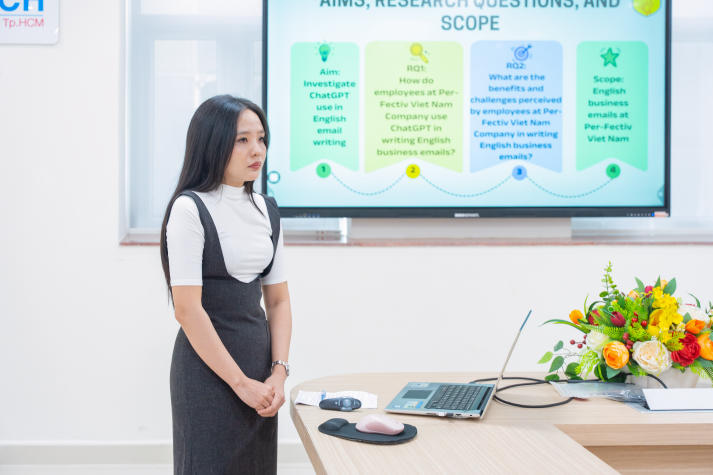 Nghiên cứu cao học gợi mở cách dạy và sử dụng tiếng Anh trong kỷ nguyên số 70