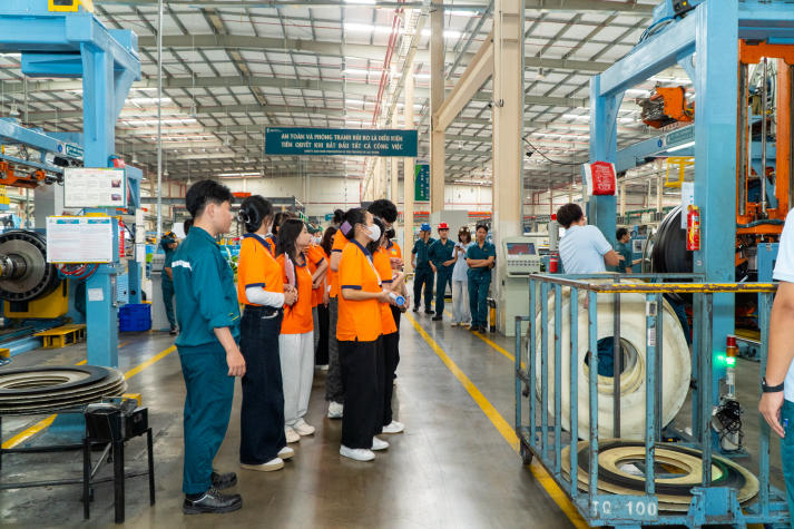 Tham quan Công ty TNHH Jinyu Tire (Việt Nam), sinh viên Khoa Trung Quốc học tìm hiểu môi trường làm việc thực tế 67