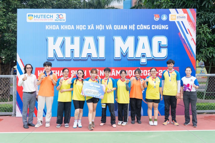 Khoa Khoa học Xã hội và Quan hệ Công chúng tưng bừng khai mạc Hội thao sinh viên năm học 2024-2025 207