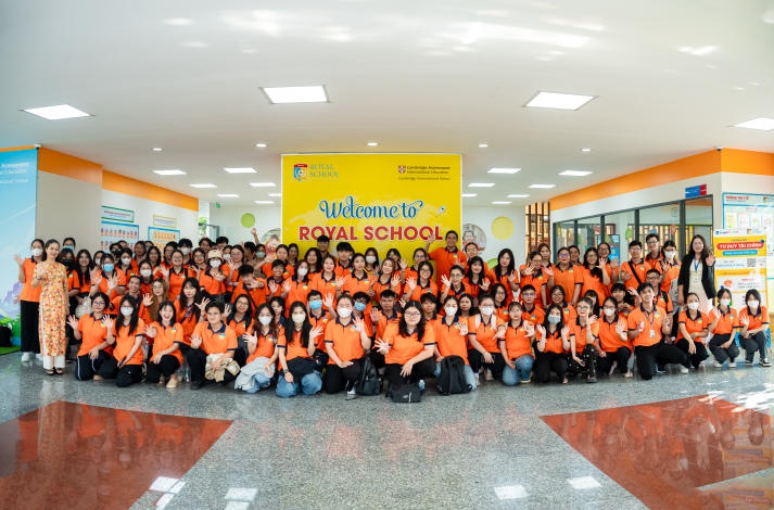 Sinh viên Tâm lý học tìm hiểu việc ứng dụng tâm lý học giáo dục vào thực tế 8