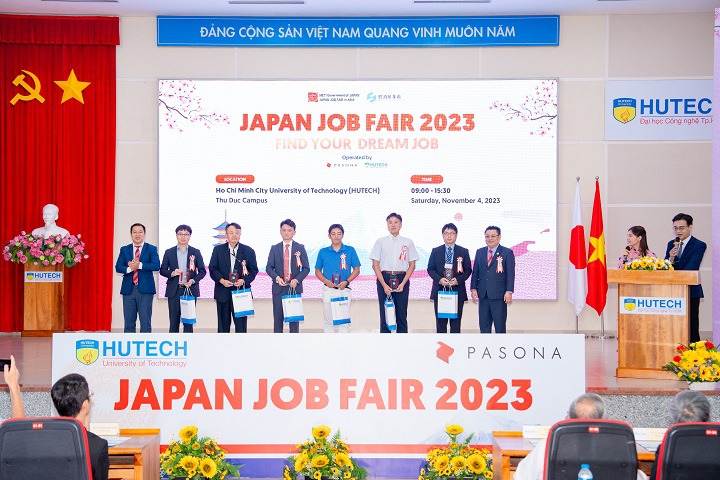 [Video] JAPAN JOB FAIR 2023 mang đến hơn 2.500 đầu việc cho sinh viên HUTECH 46