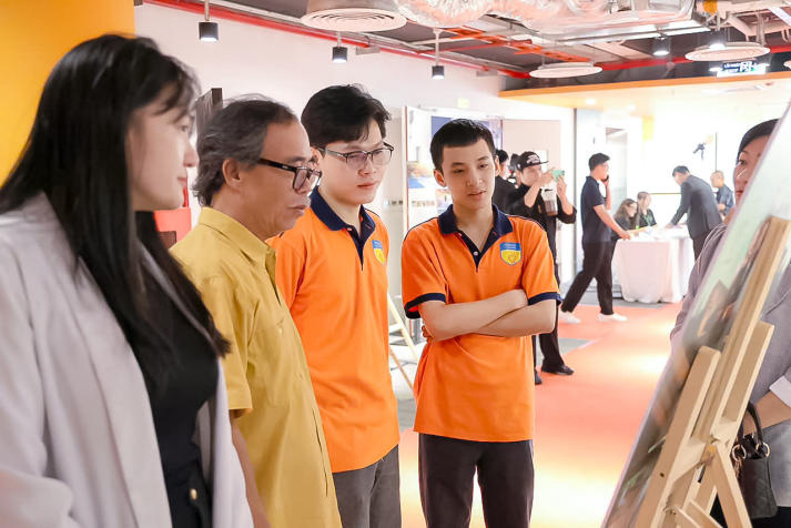Sinh viên Khoa Kiến trúc - Mỹ thuật tiếp cận xu hướng đô thị xanh tại Smart Green Living Expo 2026 48