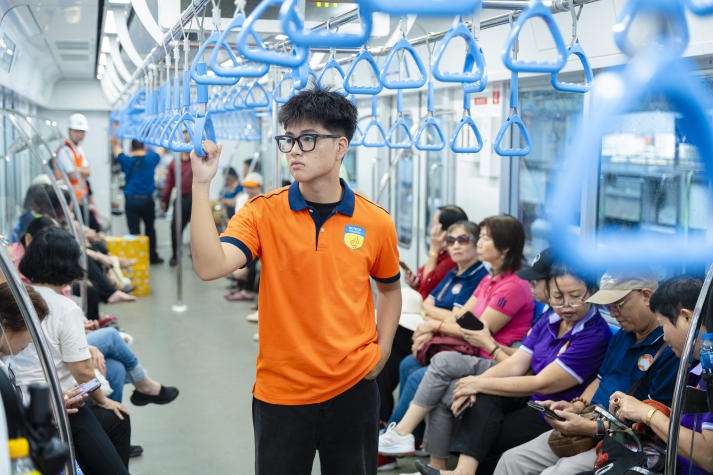 Lần đầu đi Metro? Hướng dẫn A-Z cho sinh viên HUTECH 36