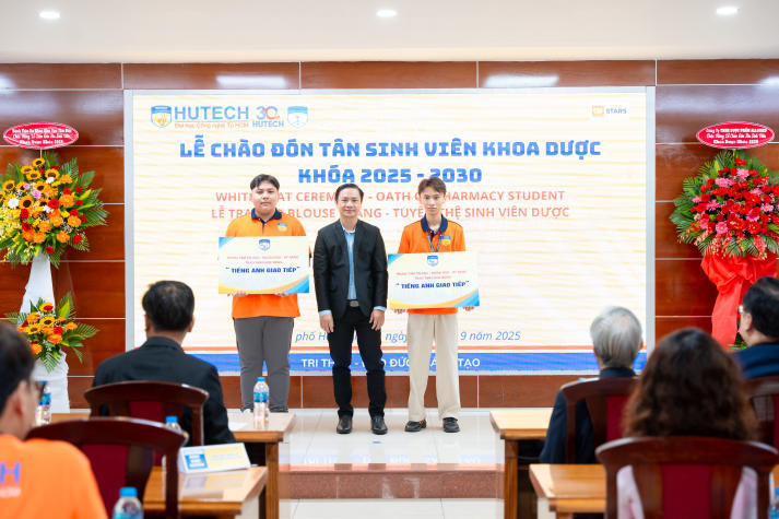 [Video] Dấu ấn đầu đời Blouse trắng: Tân sinh viên Khoa Dược chính thức bước vào hành trình mới 102