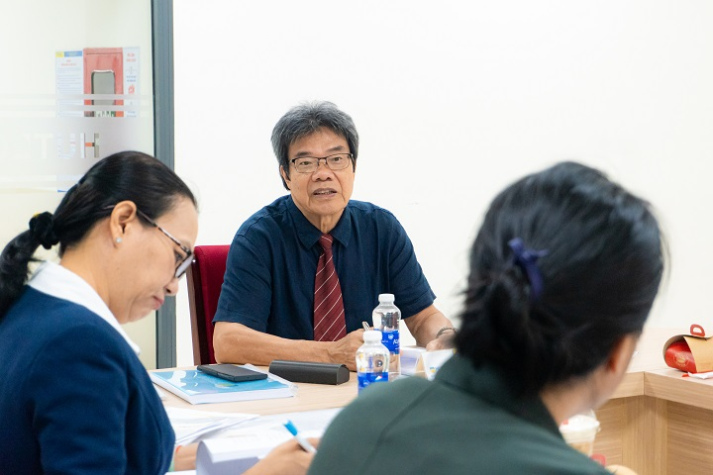 Kết nối giữa lý luận và thực tiễn trong buổi bảo vệ luận văn/đề án tốt nghiệp Thạc sĩ ngành Marketing 24