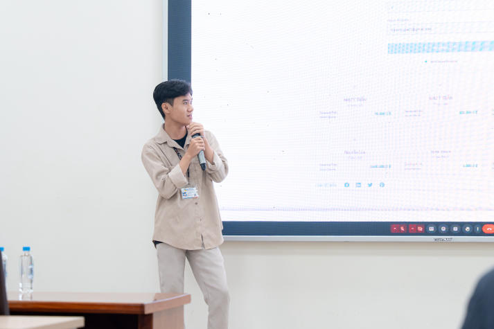 [Video] Chuyện kể bằng website: IT-ers HUTECH truyền cảm hứng tại My First Website 2025 32