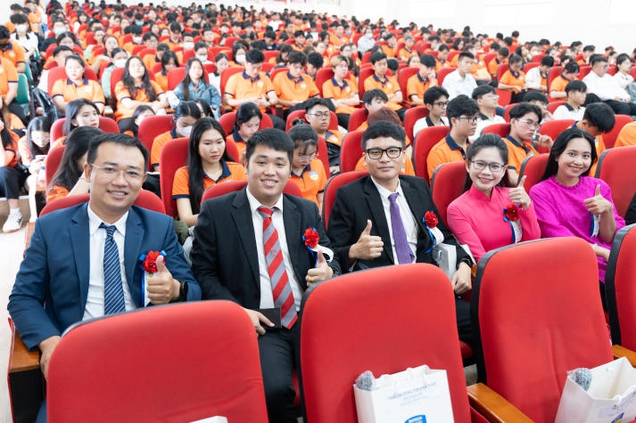 HUTECH Alumni Awards - Giải thưởng vinh danh cựu sinh viên tiêu biểu đang tìm kiếm “gương mặt vàng” 10