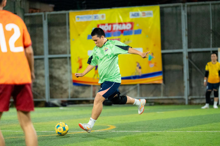 [Hội thao CB-GV-NV HUTECH 2025]: Bóng đá nam khép lại vòng bảng, lộ diện những tấm vé vào Tứ kết 66