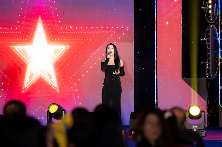 [Video] Đêm Gala Chào đón tân sinh viên HUTECH: Khi ngọn lửa đam mê được truyền từ những người dám ước mơ 46