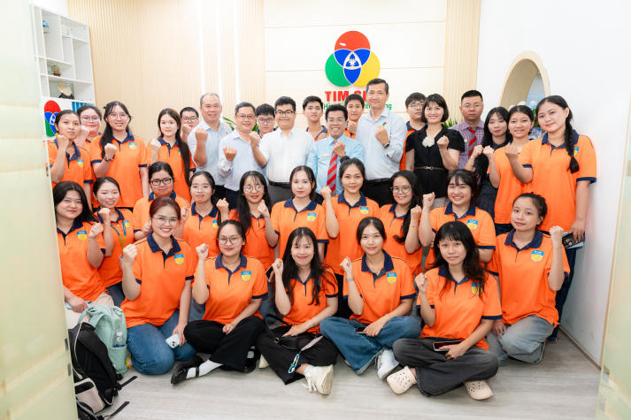 Gần 200 nhóm sinh viên HUTECH trải nghiệm, bồi dưỡng năng lực tại 65 doanh nghiệp 65