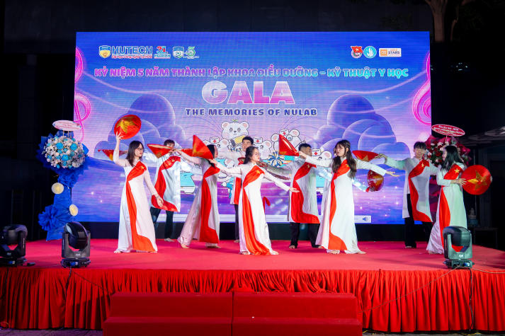 [Video] Sinh viên Khoa Điều dưỡng - Kỹ thuật y học “cháy” hết mình tại HUTECH’s Health Festival 2026 169