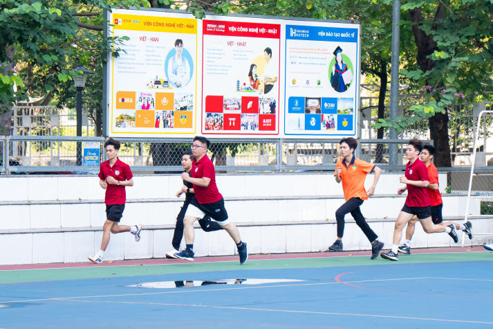 Sinh viên Viện Kỹ thuật khuấy động Hội thao 2025-2026 với tinh thần nhiệt huyết 28