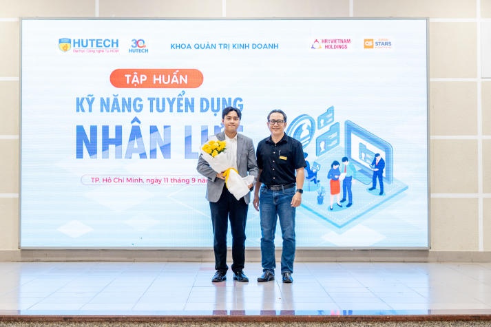 Nhiều kinh nghiệm tuyển dụng nhân lực cho sinh viên Khoa Quản trị kinh doanh tại buổi tập huấn cùng HR1 Vietnam 27