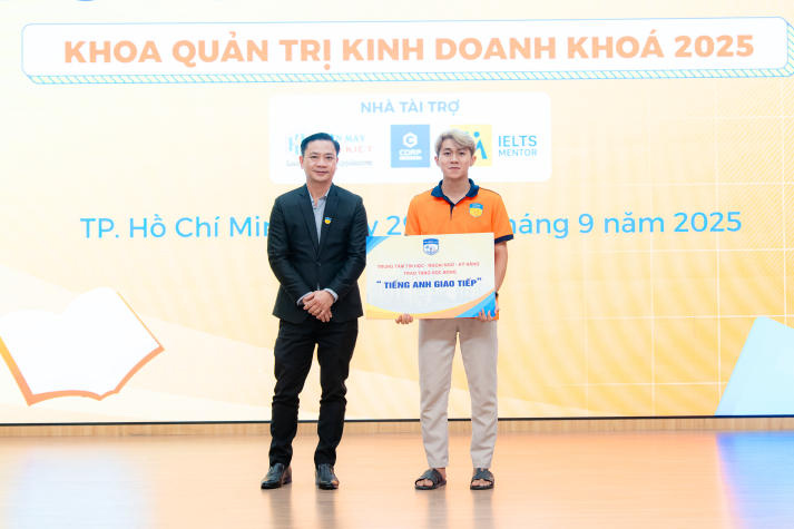 Khoa Quản trị kinh doanh chào đón tân sinh viên khoá 2025: Sẵn sàng hội nhập, vững bước tương lai 48
