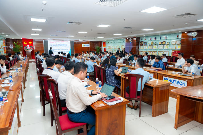 Nhà quản trị HUTECH mở rộng tầm nhìn chiến lược, bàn về giáo dục đại học trong kỷ nguyên AI 108