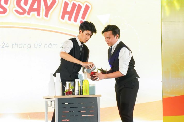 “HUTECH - Newbies Say Hi!” mở màn năm học mới với loạt trải nghiệm đa sắc 158