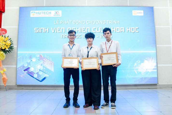 HUTECH phát động Chương trình sinh viên nghiên cứu khoa học năm học 2024-2025 94