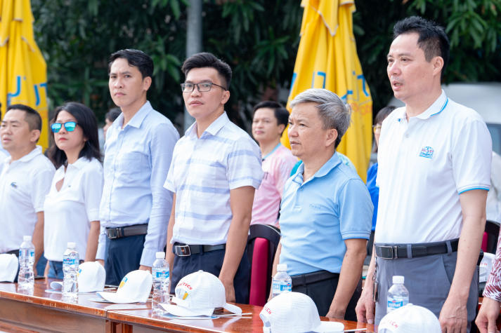 [Video] Bùng nổ tinh thần thể thao, Hội thao CB-GV-NV HUTECH 2026 khởi động mùa tranh tài rực lửa 40