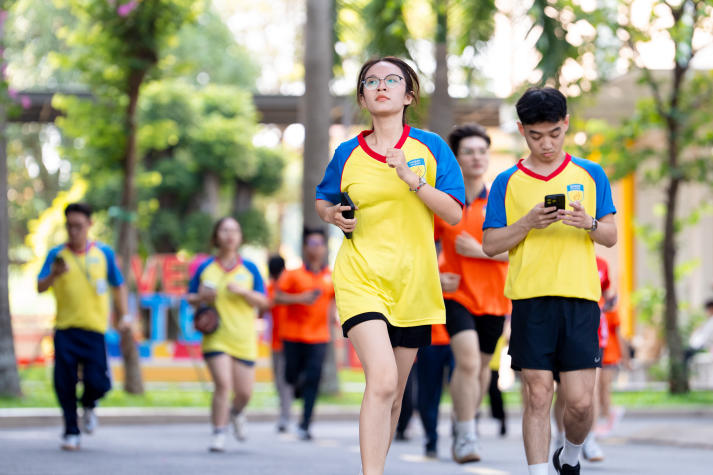 Cùng chạy việt dã, HUTECH-ers lan tỏa tinh thần trẻ trung - năng động - bản lĩnh 68