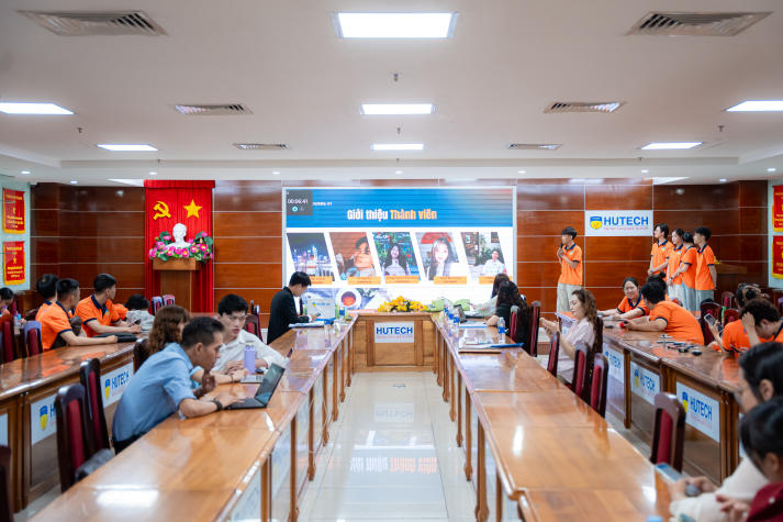 Khi ý tưởng được thử lửa: 16 dự án của sinh viên Khoa Quản trị kinh doanh bước vào vòng góp ý khởi nghiệp 129