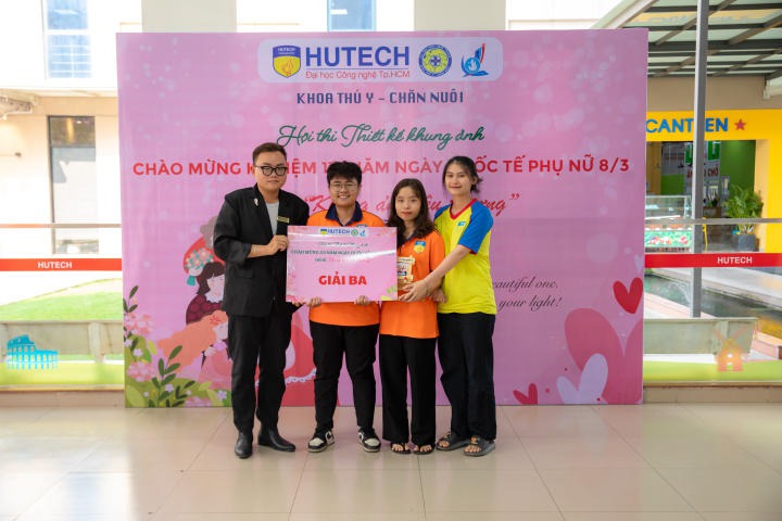 Sinh viên Khoa Thú y - Chăn nuôi thiết kế khung ảnh lưu giữ khoảnh khắc yêu thương nhân ngày Quốc tế Phụ Nữ (8/3) 77