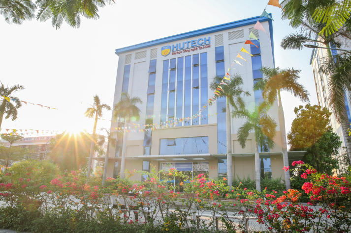 [HUTECH tôi yêu] HUTECH 30 năm - Nhìn lại một chặng đường 51